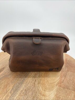 Saddlebrook Leather Co. Big Mouth Organizer With MLB Emblem